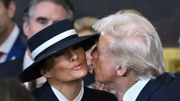 Melania Trump (2)
