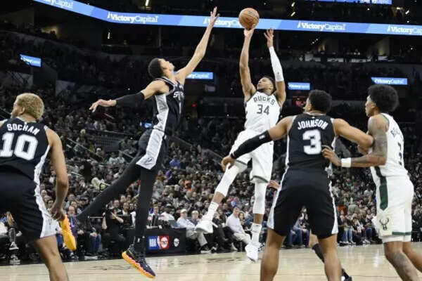 Milwaukee Bucks vs San Antonio Spurs