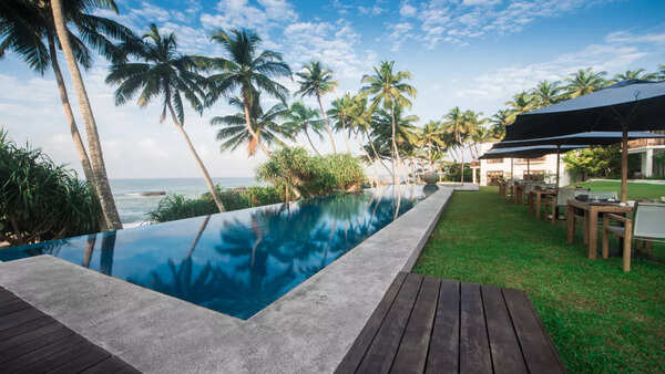 Island Romance in Sri Lanka