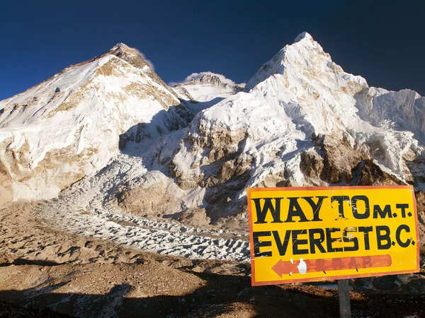 mount Everest challenges