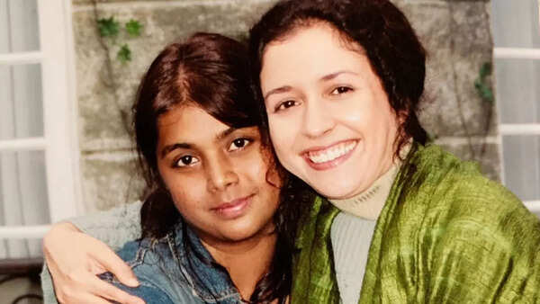 Writer Bhavani Iyer with Shernaz Patel during the shoot of Black