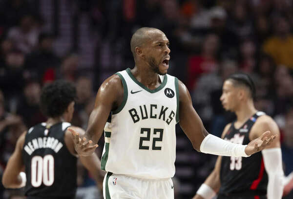 Will Khris Middleton play tonight?