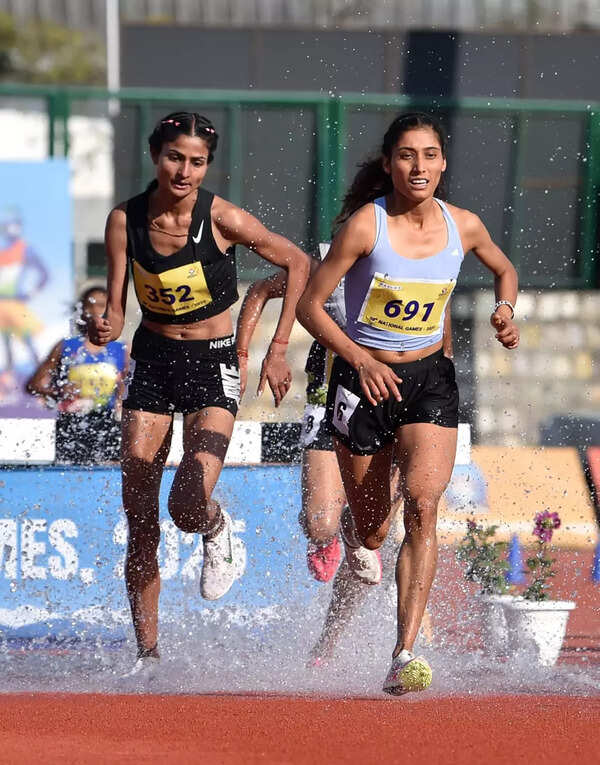 Ankita Dhyani (691) from Uttarakhand won gold medal in the 3-thousand-meter steeple chase race