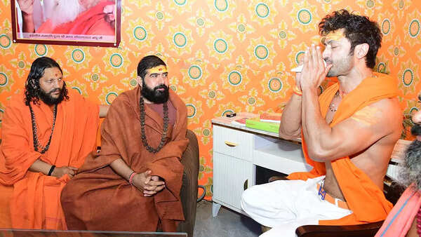 Actor Vidyut Jammwal in Prayagraj