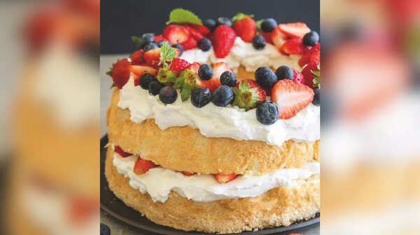 Mixed Berry Cake