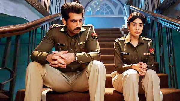 A still from Gyarah Gyarah