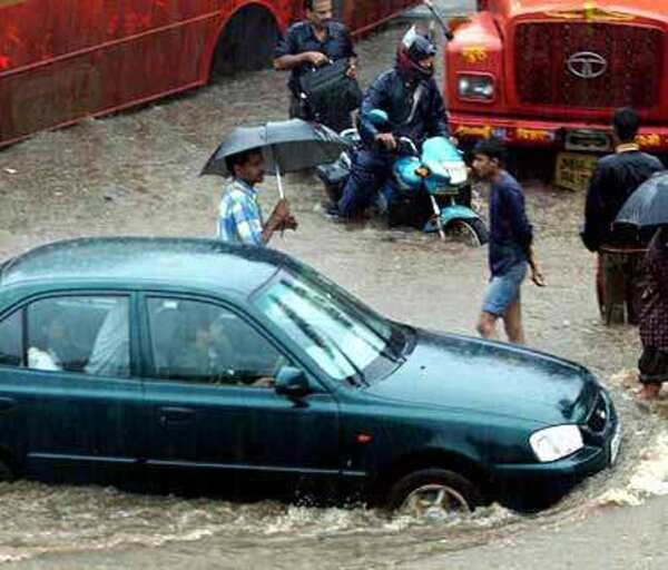 Rains wreak havoc in Mumbai; 150 killed in Konkan | India News - Times ...