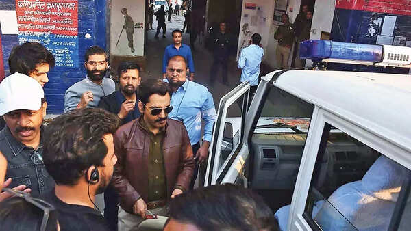 Nawazuddin during the shoot at Kanpur Kotwali