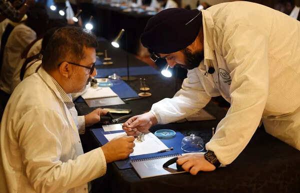 Mr. Harman Wadhwa, watch expert conducting Kenneth Cole watch making workshop