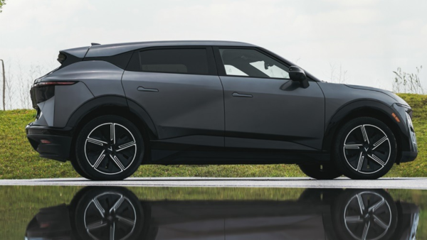 Vinfast VF7