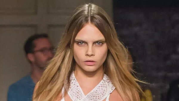 Bleached eyebrows (3)