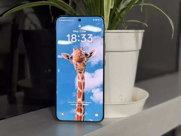 Realme 14 Pro+ display