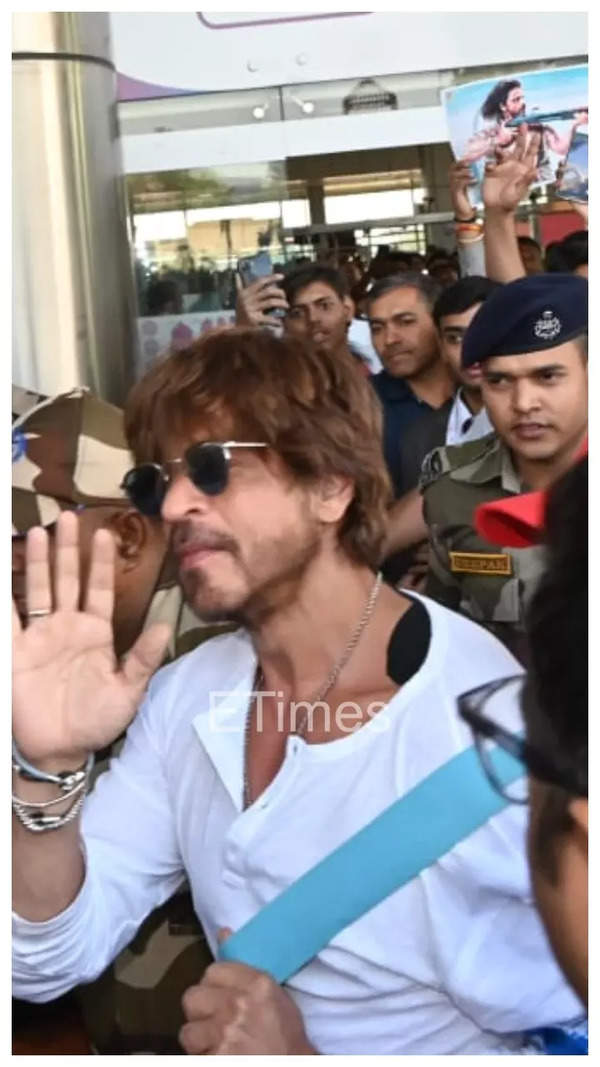 SRK (2)