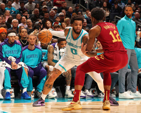 Cleveland Cavaliers vs Charlotte Hornets.