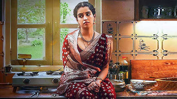 “It’s like a horror show in a dollhouse. Everything looks pretty from the outside. People say, ‘Ye toh kitna perfect hai. Kya problem hai meri beti ko?’ Even the mother (in the film) says, ‘Tumhare saath jaake sorry bol dete hain, itna achha ghar hai.’ She also moves from a smaller house to a bigger house, to the man of her dreams. So, what is the problem? The problem is so internal and so psychological that no one can see it, no one can understand it,” says Arati