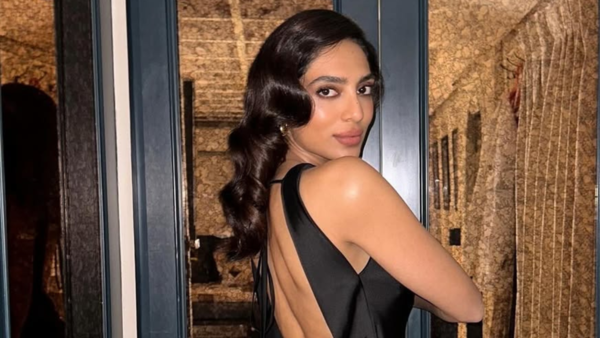 Sobhita's vintage curled-back look