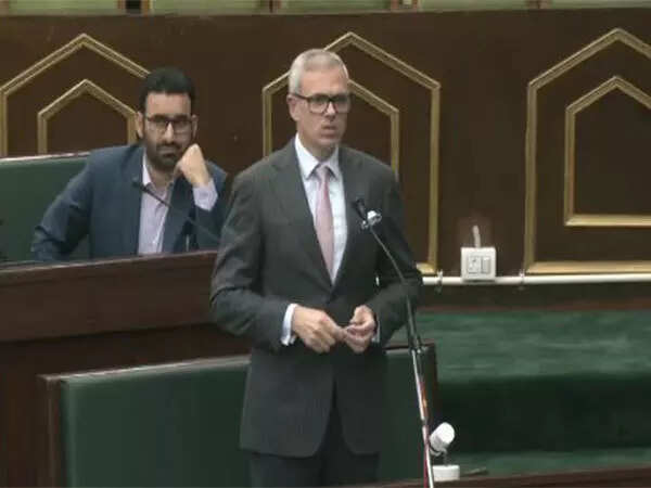 "There was no govt involvement": J-K CM Omar Abdullah on Gulmarg fashion show