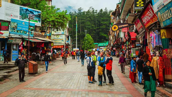 Mall Road in Manali