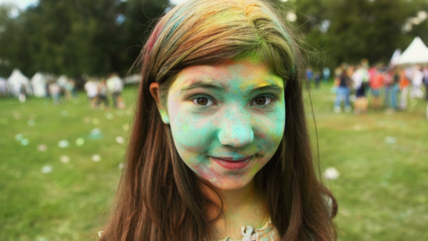 Ways to remove Holi colours