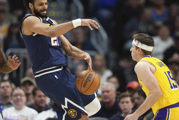 Los Angeles Lakers vs Denver Nuggets. Image via: Davis Zalubowski/ AP Los Angeles Lakers vs Denver Nuggets.