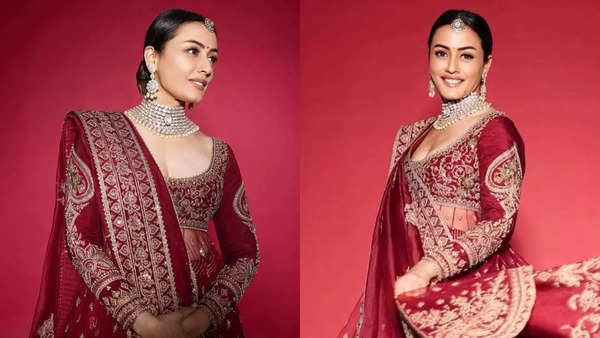 1742128286_namrata-shirodkar-in-red-3-1