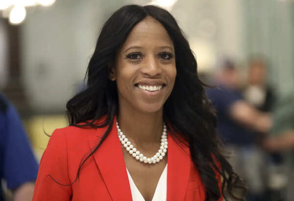 Former Utah Rep. Mia Love, the first Black Republican woman elected to the US House, has died