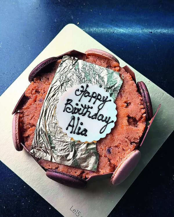 moong dal halwa cake