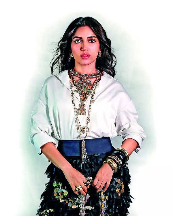 More is more! Bhumi Pednekar sports chunky jewellery with a contemporary look P4_SS_Bhumi_1