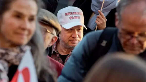MAGA caps (3)