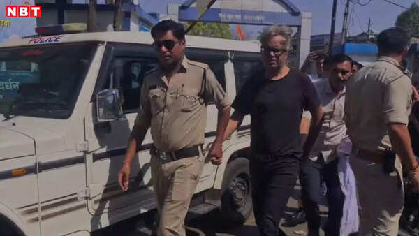 Yadav left Damoh while investigations were on into the death of the patients he treated and questions were being raised about his past experience.