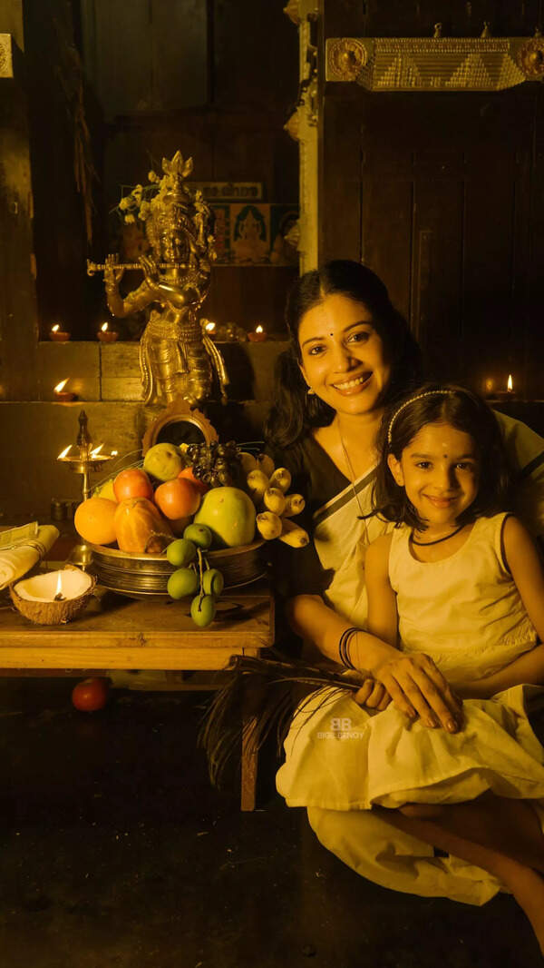Shhivada with daughter Arundhati