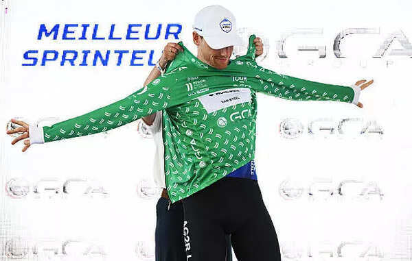 Sam Bennett of Ireland and Team Decathlon AG2R La Mondiale celebrates at podium as Green Sprint Jersey winner during the 71st Circuit Cycliste Sarthe on April 11, 2025 in Le M