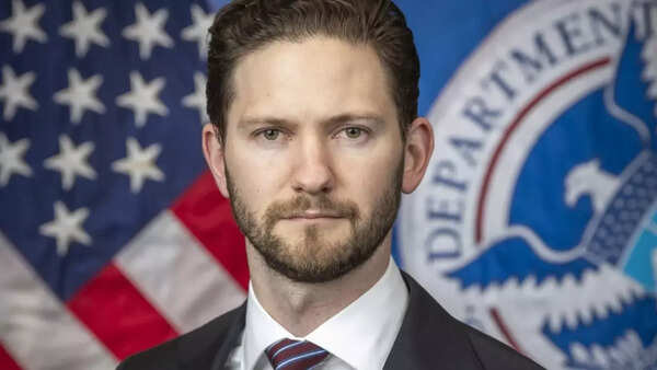 Phil Hegseth (2)