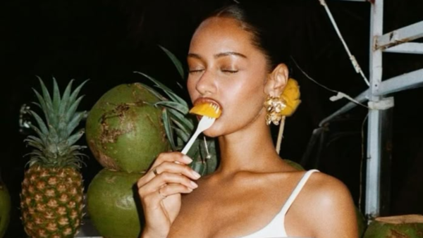 Why do mangoes cause acne?