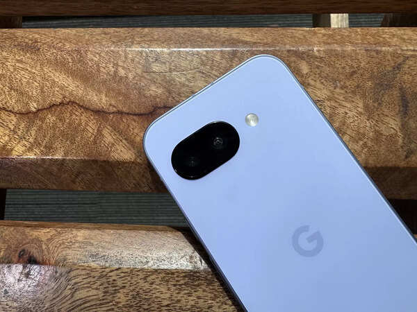 Google Pixel 9a design