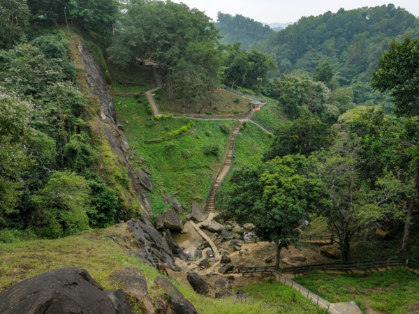 Unakoti
