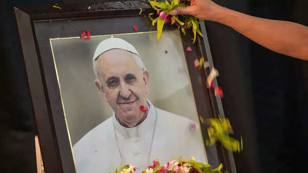 Pope (17)