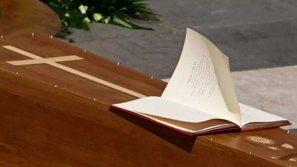 Funeral (12)