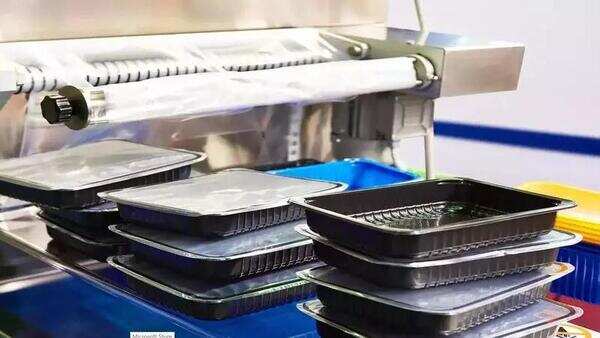 Crackdown on plastic use in food packaging