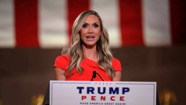 Lara Trump (6)