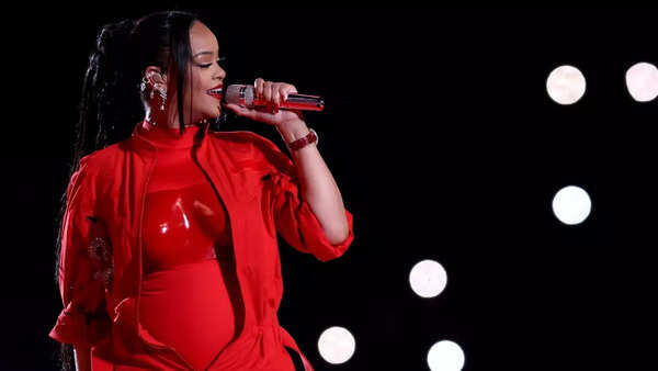 Rihanna (4)