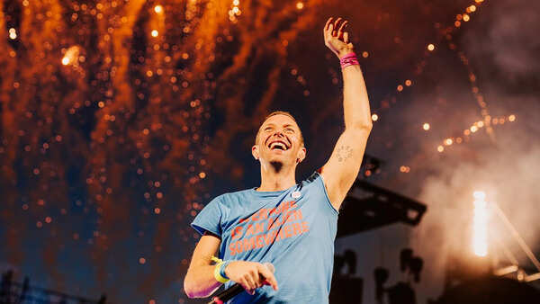 India's Live Entertainment Surge: Is Bollywood Facing Decline? 4 coldplay-concert-mumbai.