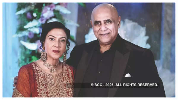 Deepali and Puneet Issar at their son Siddhant’s reception