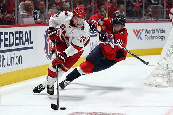 Washington Capitals vs Carolina Hurricanes (Credit: Getty Image)