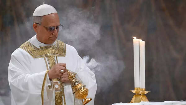 American pope (9)
