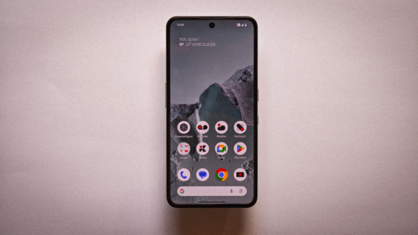 Big screen, big battery, and not so big price tag, Nothing is doing something right