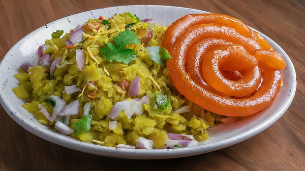 Poha and Jalebi: A Sweet and Savory Delight