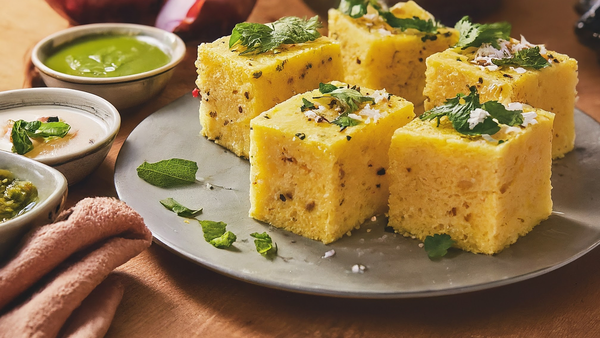 Steamed Dhokla with Chutneys