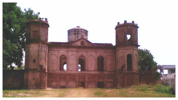 Alambagh Palace
