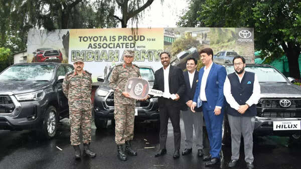 Inside Indian Army's garage: Tata Safari, Mahindra Scorpio, Force Gurkha & more 5 Toyota Hilux